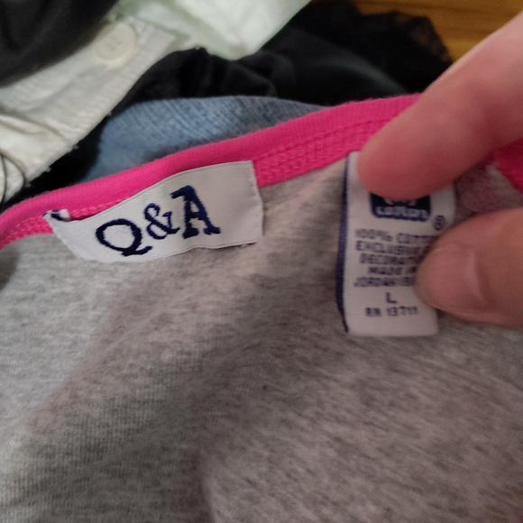 VINTAGE DEADSTOCK Q&A LACE UP SHORT SLEEVE TOP - Picture 4 of 5